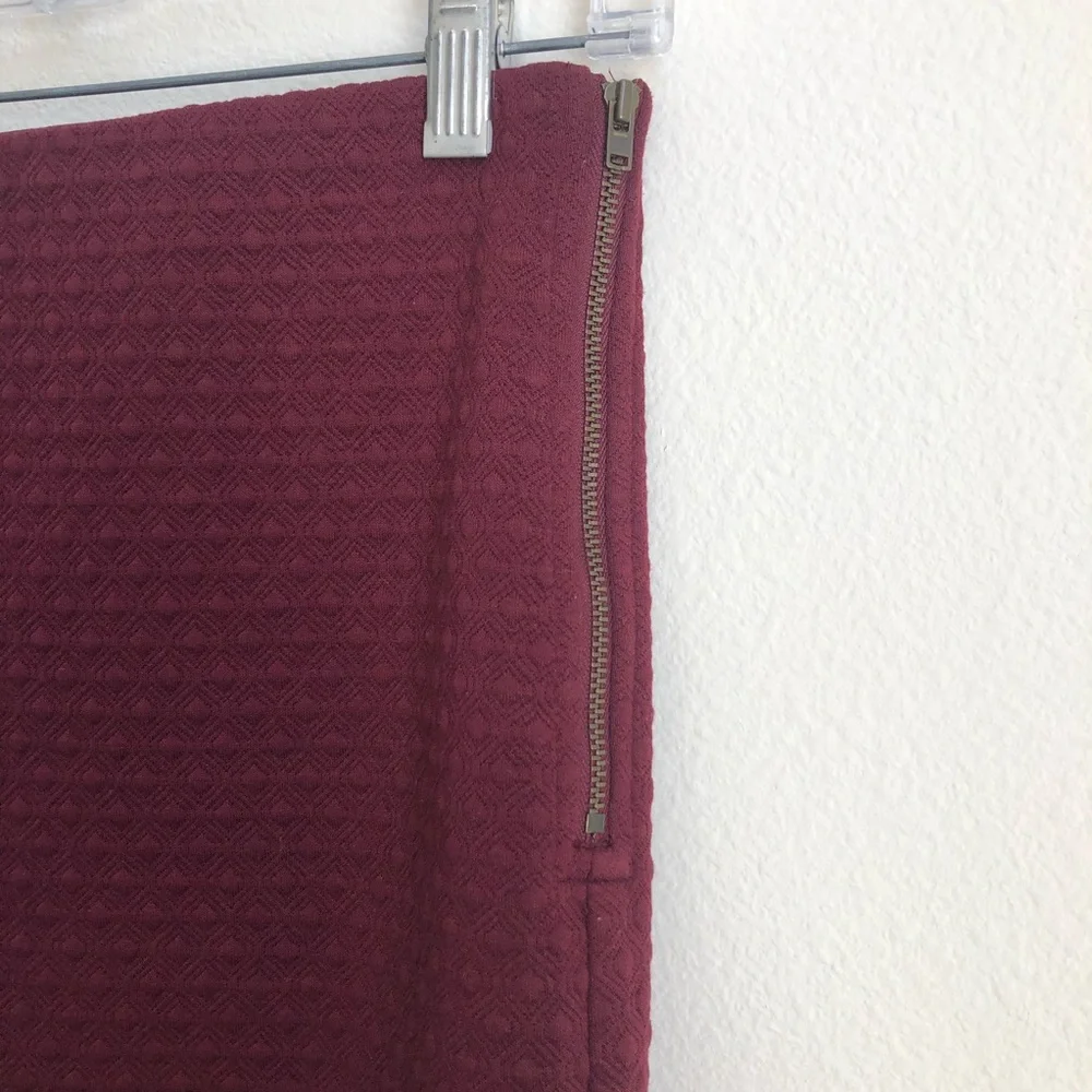 Loft Jacquard Knit Pencil Skirt with slit Size Small